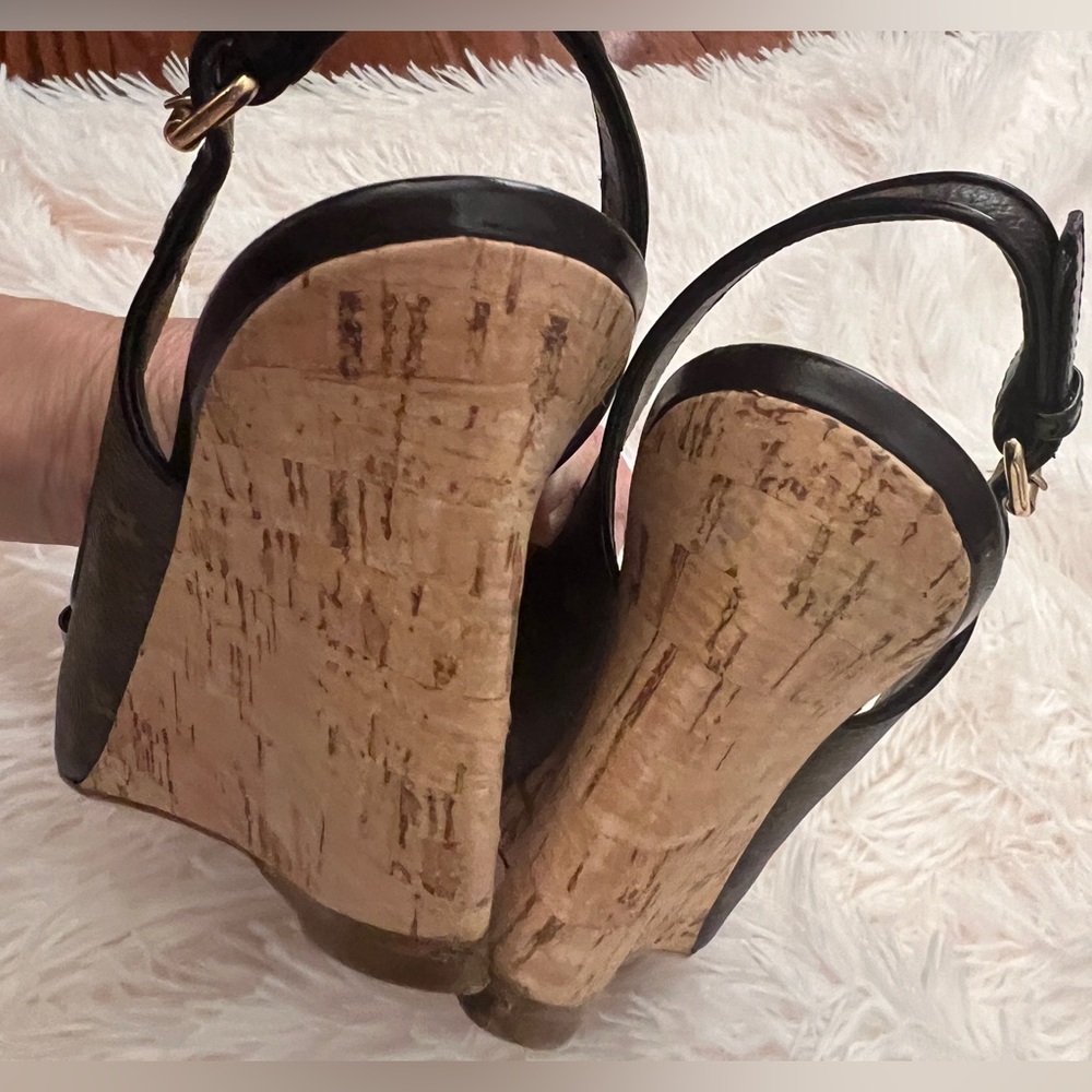 Louis Vuitton Black and Brown Wedge Sandals with Decorative Buckle - Picture 13 of 16